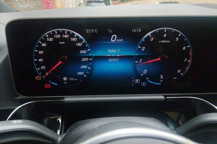 Used Mercedes-Benz GLA 2020 GLA 200 Odometer Close Up