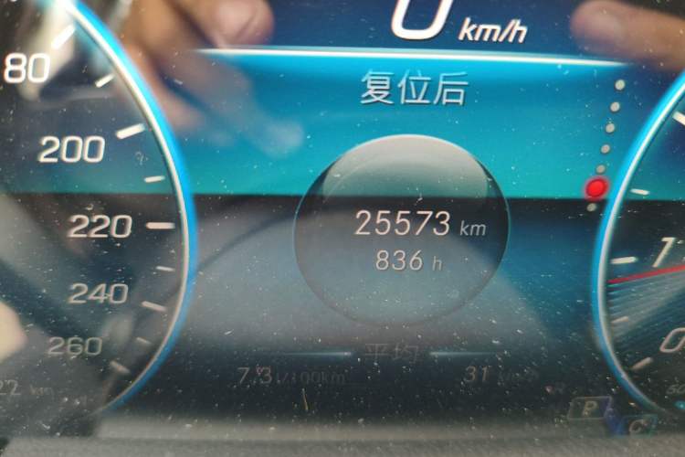 Used Mercedes-Benz GLA 2020 GLA 200 Odometer Close Up