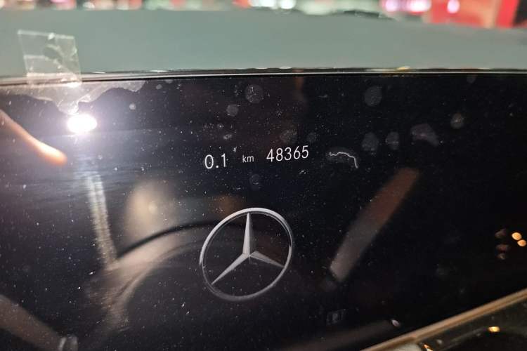 Used Mercedes-Benz GLA 2020 GLA 200 Odometer Close Up