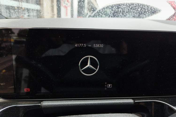 Used Mercedes-Benz GLA 2020 GLA 200 Odometer Close Up