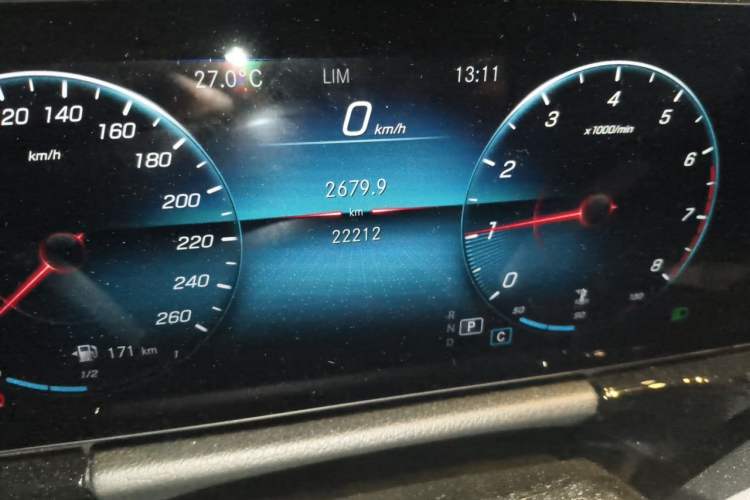 Used Mercedes-Benz GLA 2020 GLA 200 Odometer Close Up