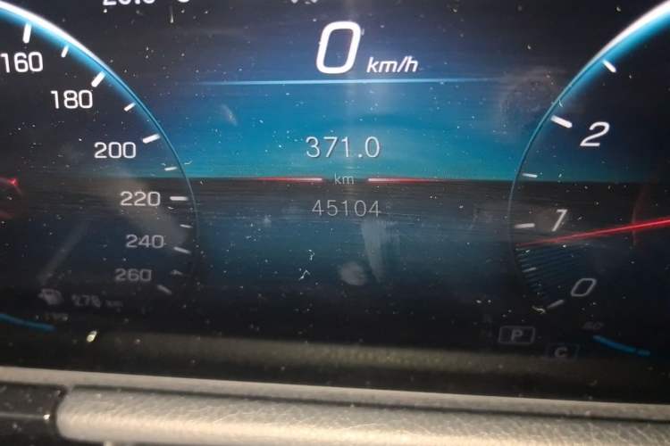 Used Mercedes-Benz GLA 2020 GLA 200 4MATIC Odometer Close Up