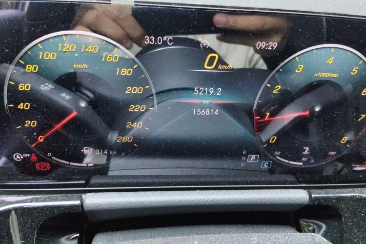 Used Mercedes-Benz GLA 2020 GLA 180 Odometer Close Up