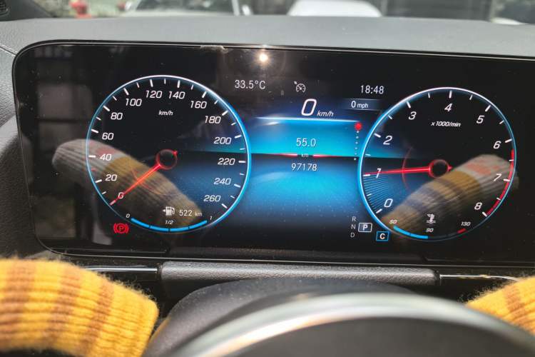 Used Mercedes-Benz GLA 2020 GLA 200 Odometer Close Up