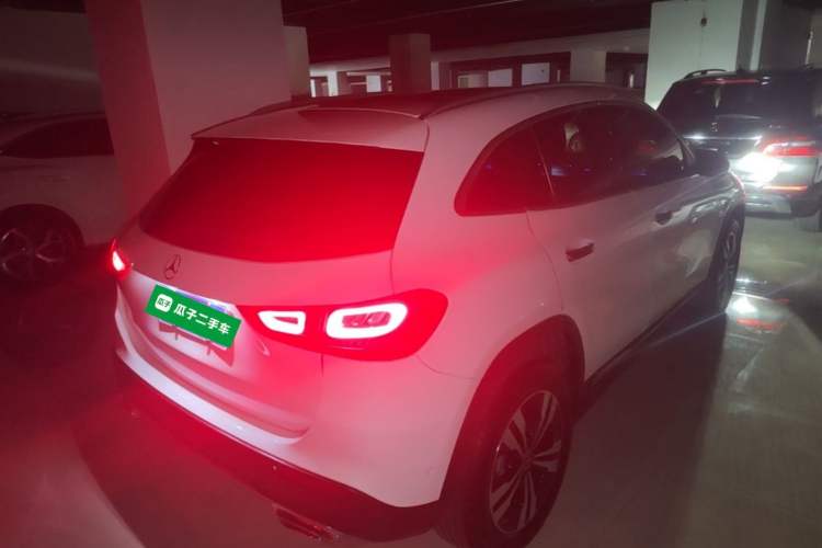 Used Mercedes-Benz GLA 2020 GLA 180 Rear Right 45 Deg