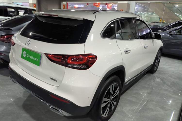 Used Mercedes-Benz GLA 2020 GLA 200 Rear Right 45 Deg