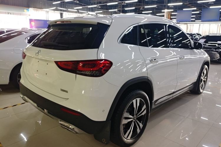 Used Mercedes-Benz GLA 2020 GLA 200 Rear Right 45 Deg