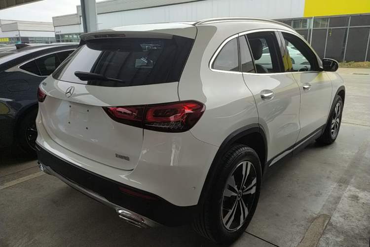 Used Mercedes-Benz GLA 2020 GLA 200 Rear Right 45 Deg