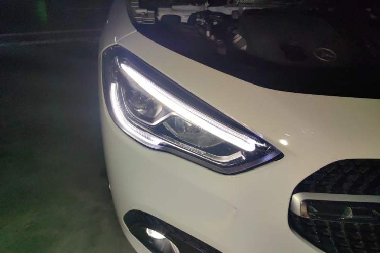 Used Mercedes-Benz GLA 2020 GLA 200 Right Front Headlight
