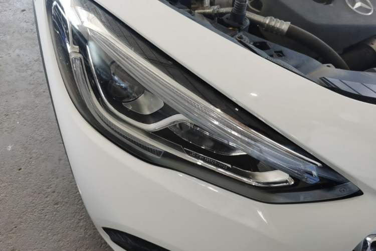 Used Mercedes-Benz GLA 2020 GLA 200 Right Front Headlight
