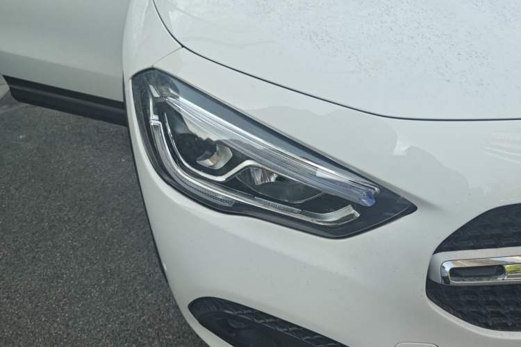 Used Mercedes-Benz GLA 2020 GLA 200 Right Front Headlight