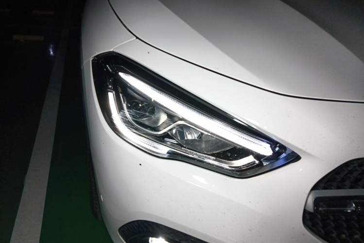Used Mercedes-Benz GLA 2020 GLA 200 Right Front Headlight