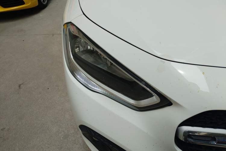 Used Mercedes-Benz GLA 2020 GLA 180 Right Front Headlight