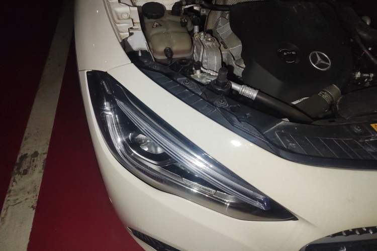Used Mercedes-Benz GLA 2020 GLA 200 Right Front Headlight