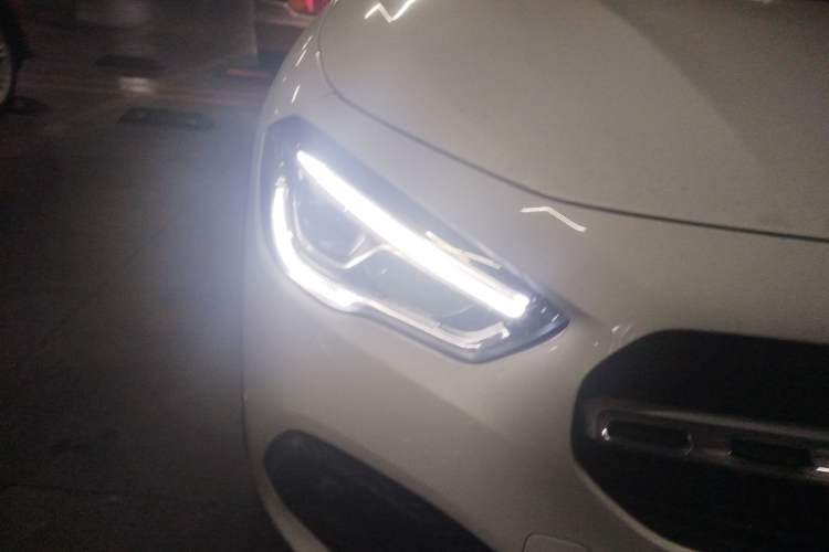 Used Mercedes-Benz GLA 2020 GLA 200 Right Front Headlight