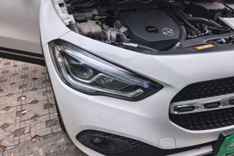 Used Mercedes-Benz GLA 2020 GLA 200 Right Front Headlight