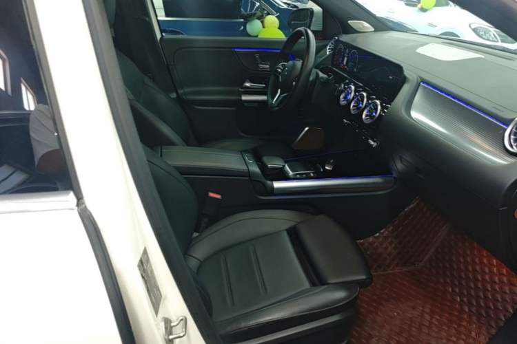 Used Mercedes-Benz GLA 2020 GLA 200 Right Front Seat