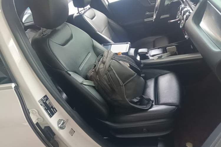Used Mercedes-Benz GLA 2020 GLA 200 Right Front Seat