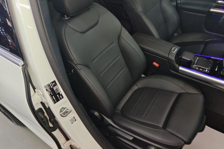 Used Mercedes-Benz GLA 2020 GLA 200 Right Front Seat