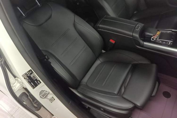 Used Mercedes-Benz GLA 2020 GLA 200 Right Front Seat