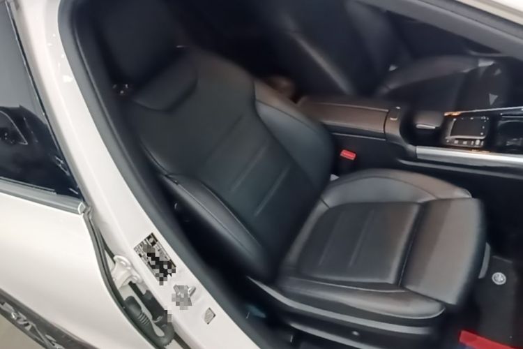 Used Mercedes-Benz GLA 2020 GLA 200 Right Front Seat