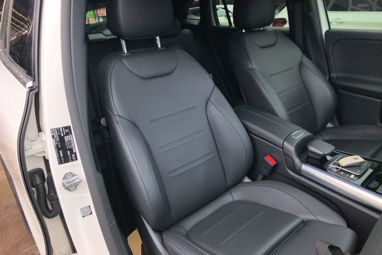 Used Mercedes-Benz GLA 2020 GLA 200 Right Front Seat