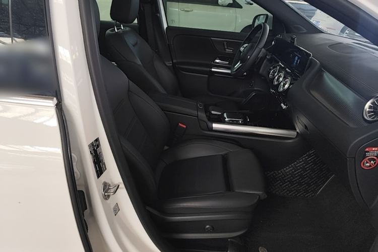 Used Mercedes-Benz GLA 2020 GLA 200 Right Front Seat