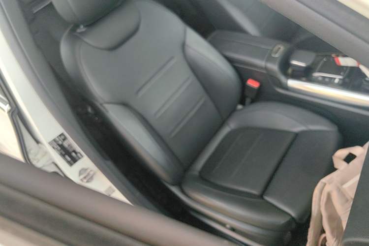 Used Mercedes-Benz GLA 2020 GLA 200 Right Front Seat