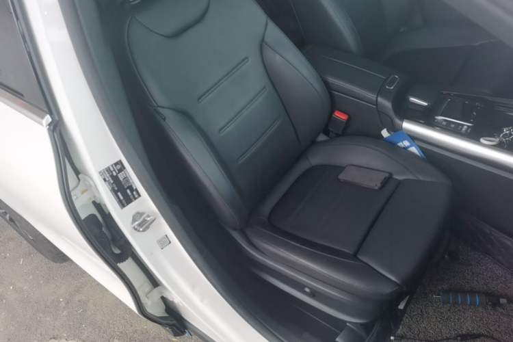 Used Mercedes-Benz GLA 2020 GLA 200 Right Front Seat