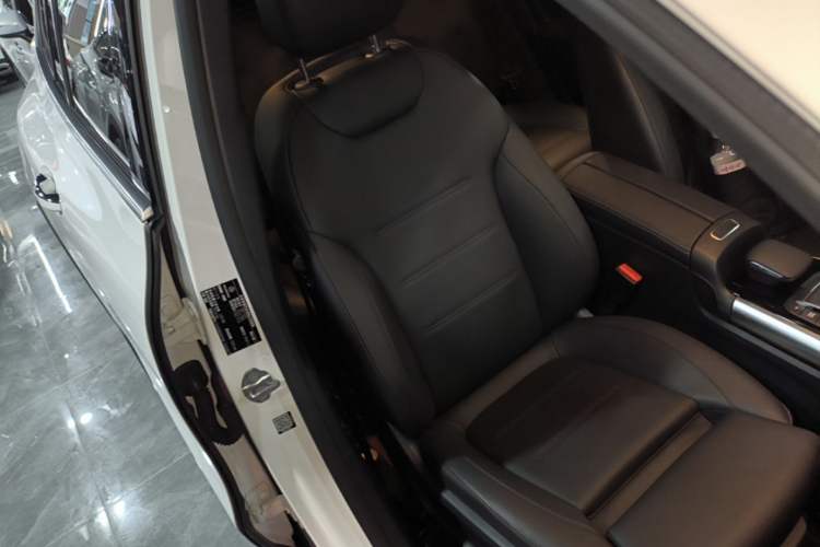Used Mercedes-Benz GLA 2020 GLA 200 Right Front Seat