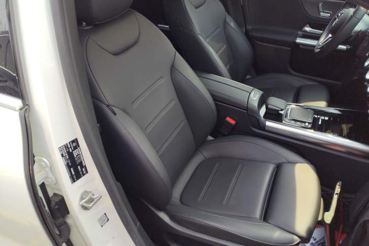 Used Mercedes-Benz GLA 2020 GLA 200 Right Front Seat
