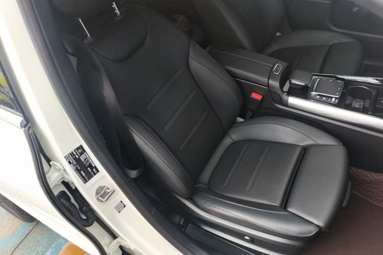 Used Mercedes-Benz GLA 2020 GLA 200 Right Front Seat