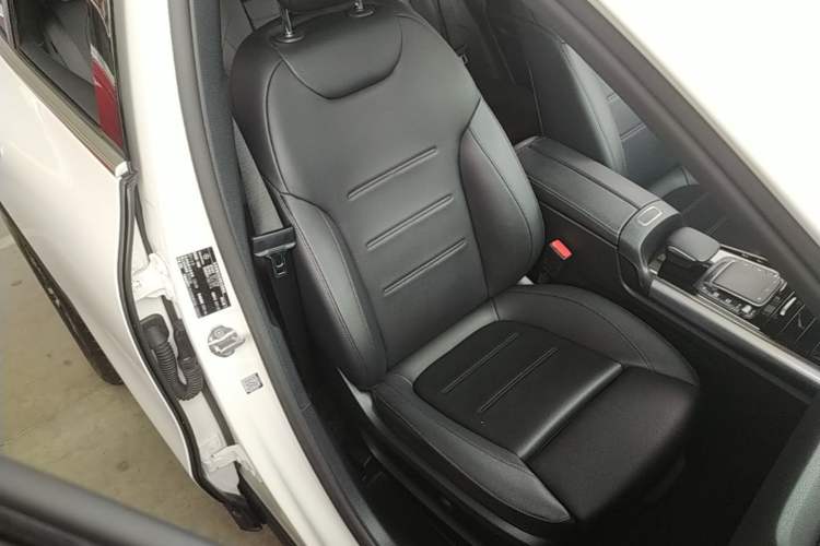 Used Mercedes-Benz GLA 2020 GLA 200 Right Front Seat