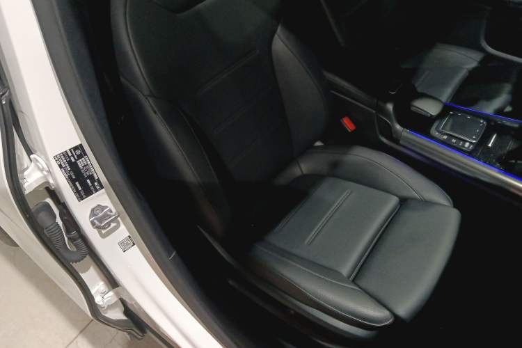 Used Mercedes-Benz GLA 2020 GLA 200 Right Front Seat