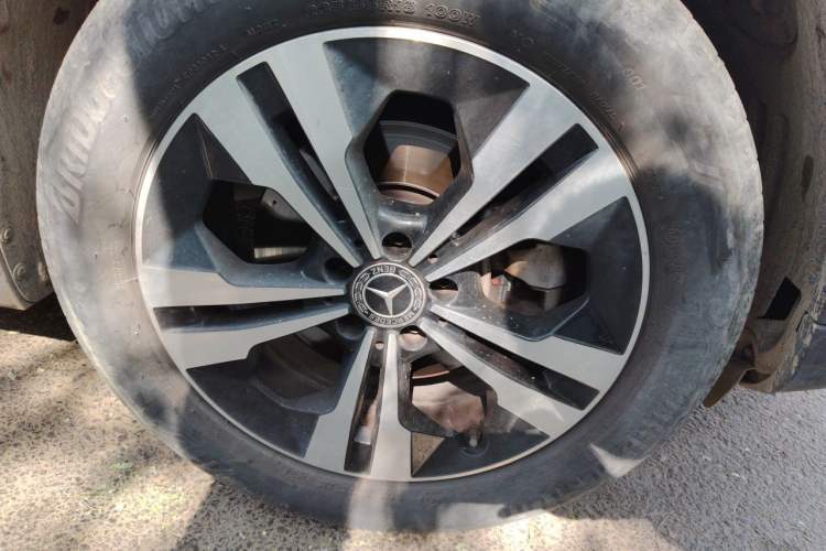 Used Mercedes-Benz GLA 2020 GLA 200 Right Front Wheel Hub