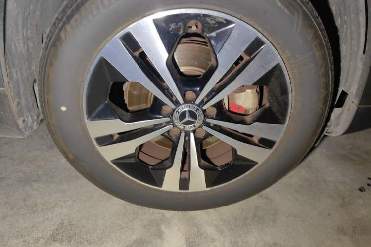 Used Mercedes-Benz GLA 2020 GLA 200 Right Front Wheel Hub