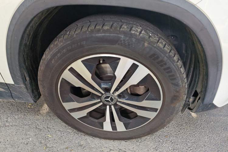 Used Mercedes-Benz GLA 2020 GLA 200 Right Front Wheel Hub