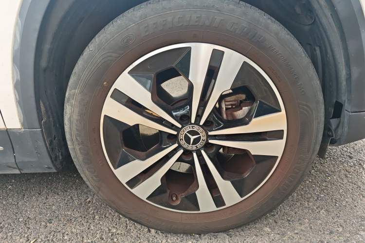 Used Mercedes-Benz GLA 2020 GLA 200 Right Front Wheel Hub
