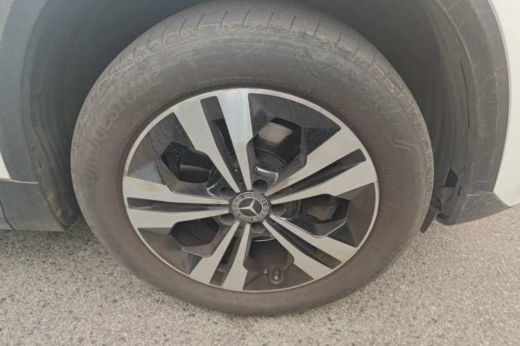 Used Mercedes-Benz GLA 2020 GLA 200 Right Front Wheel Hub