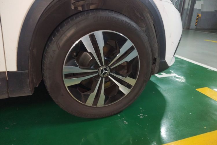 Used Mercedes-Benz GLA 2020 GLA 200 Right Front Wheel Hub