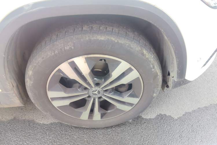 Used Mercedes-Benz GLA 2020 GLA 200 Right Front Wheel Hub