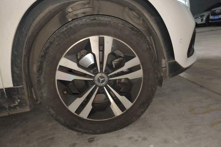 Used Mercedes-Benz GLA 2020 GLA 200 Right Front Wheel Hub