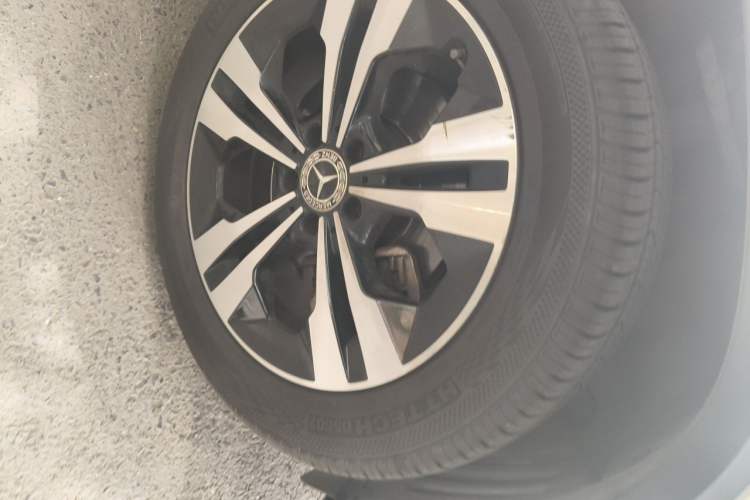 Used Mercedes-Benz GLA 2020 GLA 200 Right Front Wheel Hub