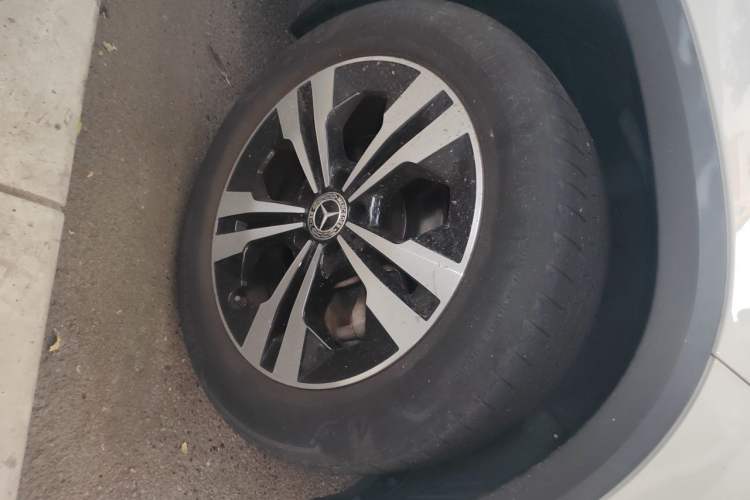 Used Mercedes-Benz GLA 2020 GLA 200 Right Front Wheel Hub