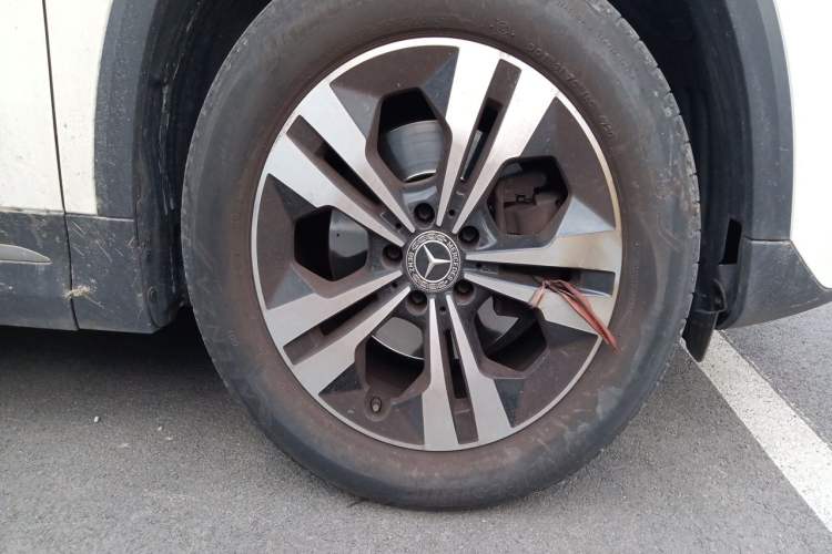 Used Mercedes-Benz GLA 2020 GLA 200 Right Front Wheel Hub