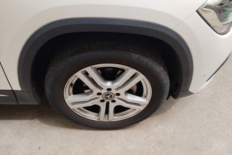 Used Mercedes-Benz GLA 2020 GLA 180 Right Front Wheel Hub