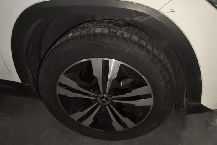 Used Mercedes-Benz GLA 2020 GLA 200 Right Front Wheel Hub