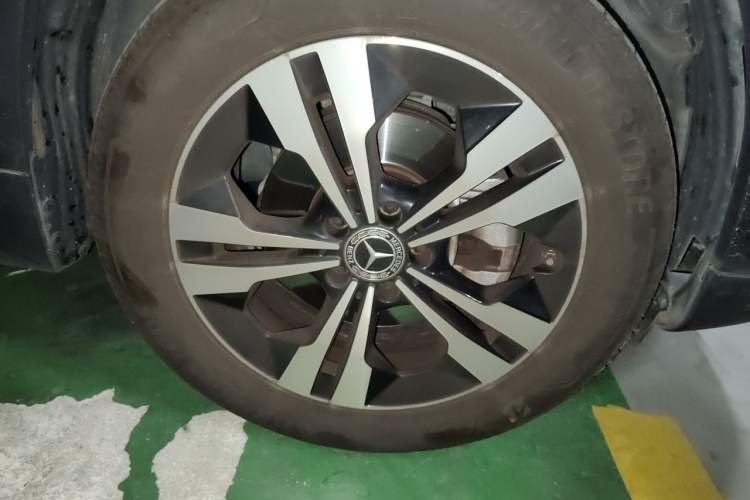 Used Mercedes-Benz GLA 2020 GLA 200 Right Front Wheel Hub