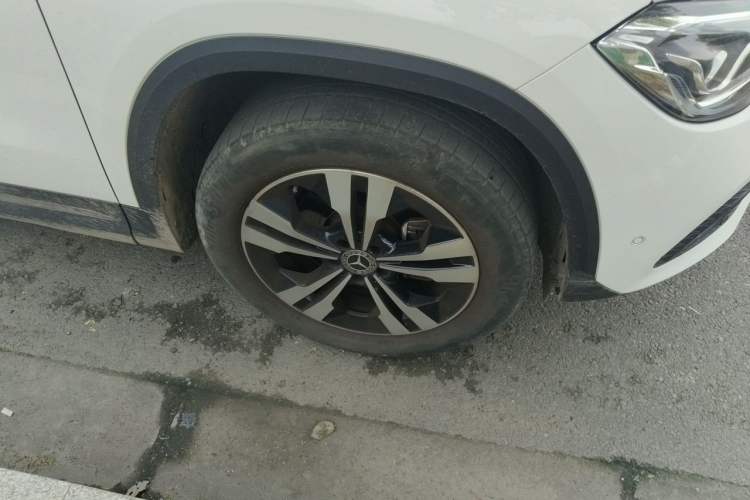 Used Mercedes-Benz GLA 2020 GLA 200 Right Front Wheel Hub