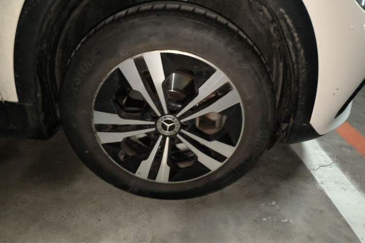 Used Mercedes-Benz GLA 2020 GLA 200 Right Front Wheel Hub